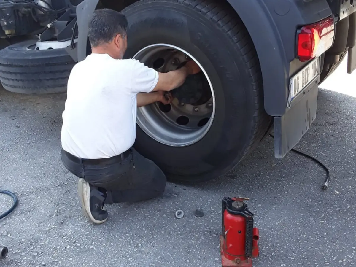 Hendek Oto Lastikçi